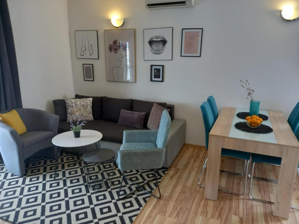 Apartmani Nella 비르 객실 사진